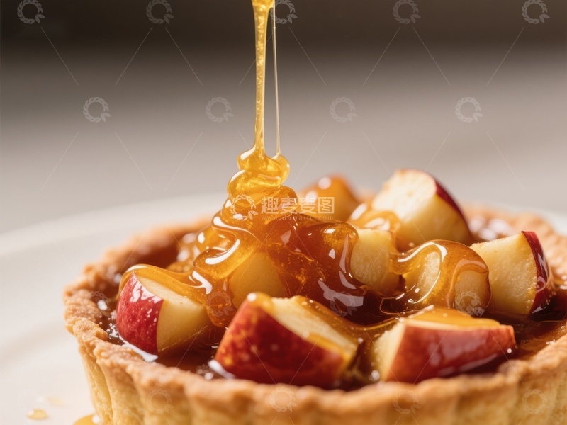 高清大图下载【趣麦麦图】蜂蜜淋在苹果挞上的特写