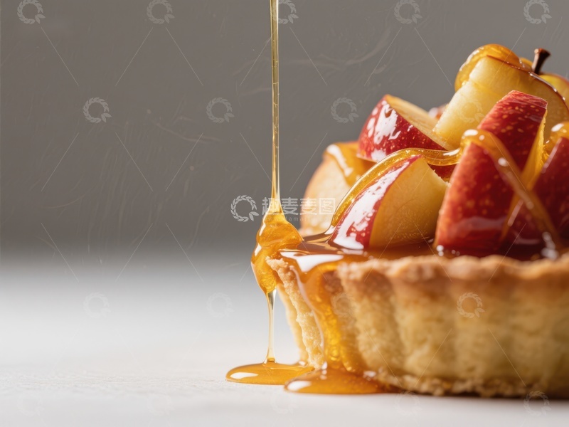 高清大图下载【趣麦麦图】焦糖淋在苹果挞上的瞬间