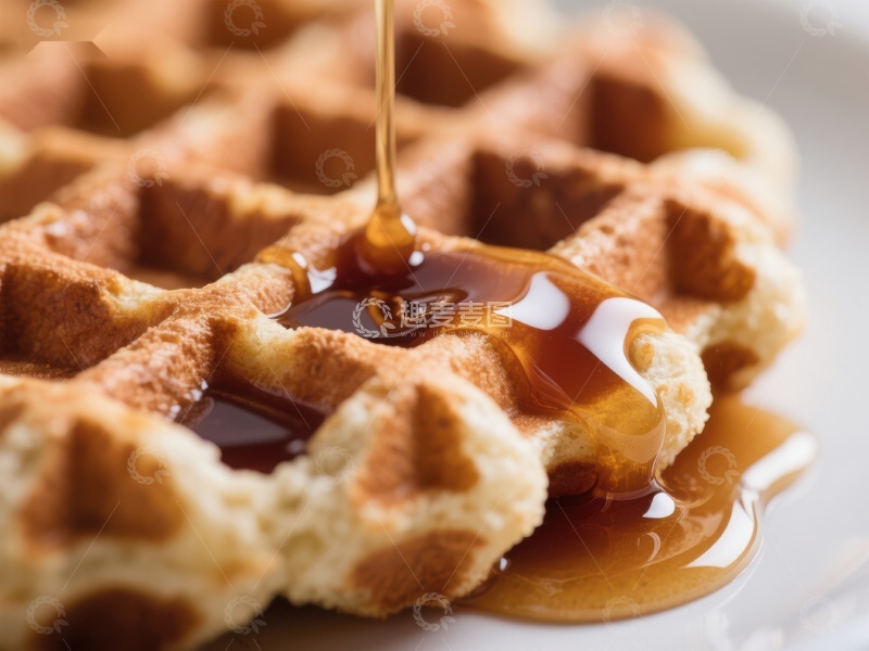 高清大图下载【趣麦麦图】糖浆缓缓滴落于金黄松饼之上