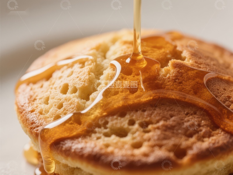 高清大图下载【趣麦麦图】蜂蜜缓缓浇在金黄松饼上
