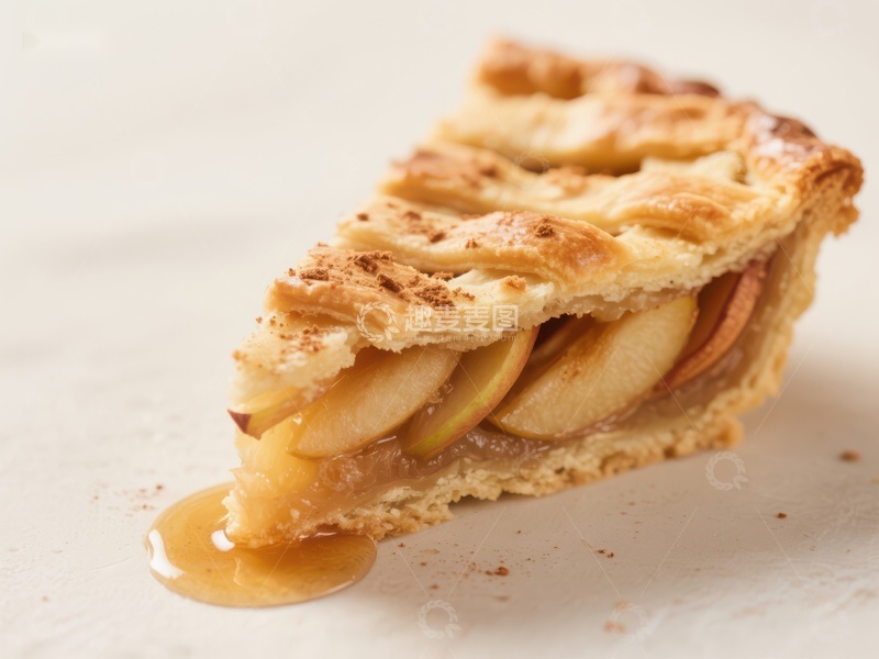 高清大图下载【趣麦麦图】苹果派切片，淋上焦糖酱