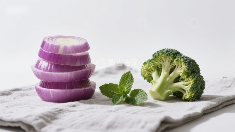 高清大图下载【趣麦麦图】切片洋葱与西兰花静物
