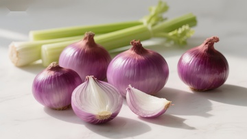 紫洋葱与芹菜静物展示