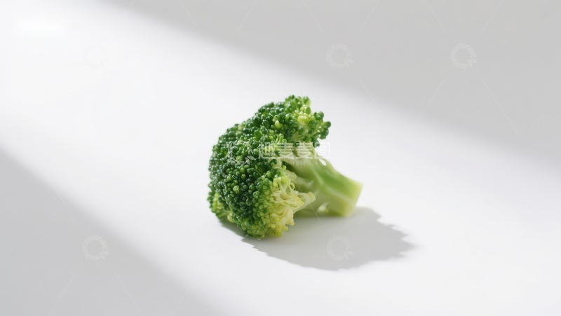 高清大图下载【趣麦麦图】一颗西兰花置于白色背景上