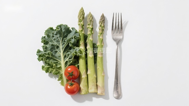 蔬菜与叉子的静物摆拍