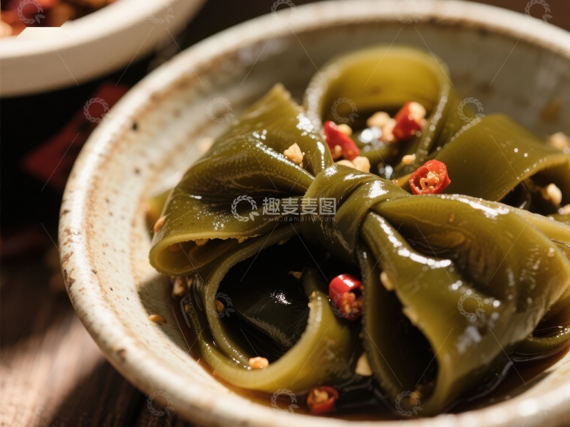 高清大图下载【趣麦麦图】美味海带拌菜，佐以辣椒和芝麻