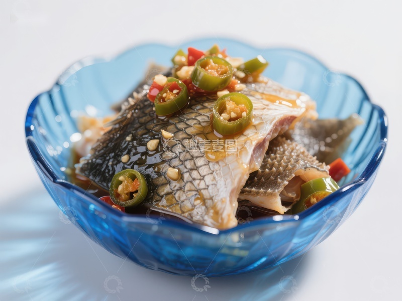 高清大图下载【趣麦麦图】-香辣鱼块，蓝碗盛装
