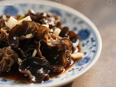 木耳拌蒜，中式凉菜