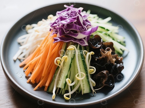 色彩缤纷的蔬菜沙拉