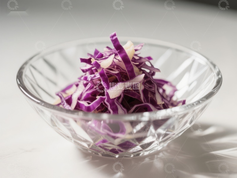 高清大图下载【趣麦麦图】玻璃碗中的紫色卷心菜丝