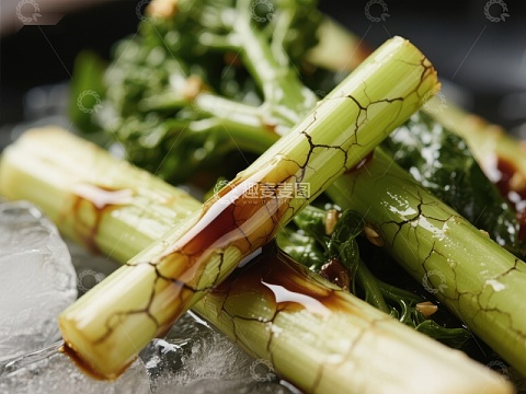冰镇蔬菜配酱油，清新美味