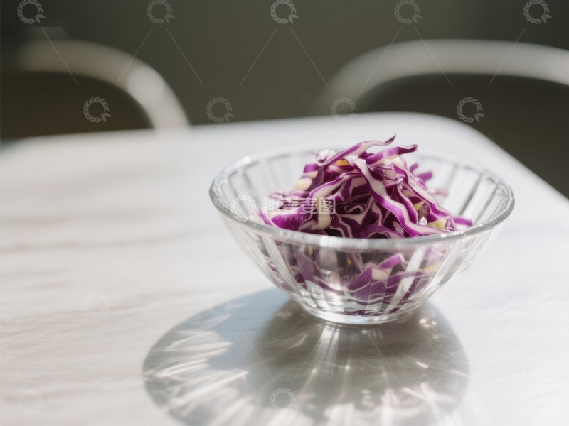 高清大图下载【趣麦麦图】透明碗中的紫色卷心菜