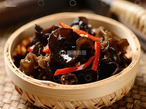 木耳拌红椒，美味家常凉菜