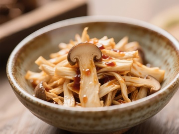 美味炒蘑菇，酱汁浓郁