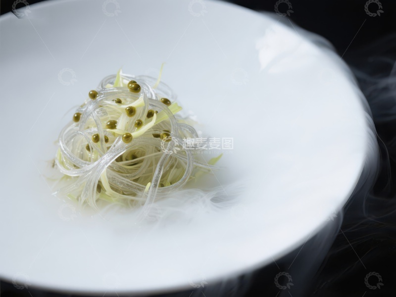 高清大图下载【趣麦麦图】精致盘中美食，烟雾缭绕增添神秘感