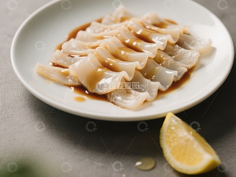 鱿鱼片配柠檬酱汁