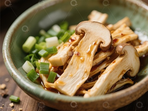 鲜美杏鲍菇配葱花酱油