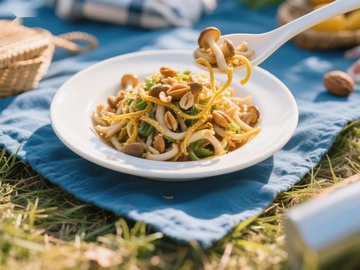 户外野餐美味炒面