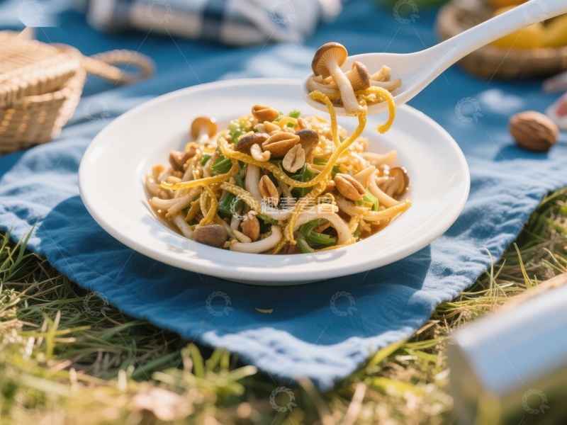 高清大图下载【趣麦麦图】户外野餐美味炒面