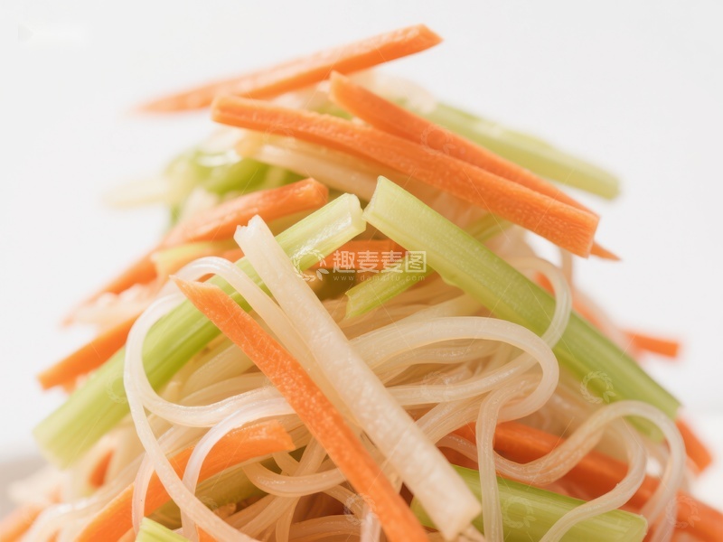 高清大图下载【趣麦麦图】-胡萝卜芹菜拌粉丝美食特写