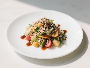 藜麦蔬菜沙拉配酱汁