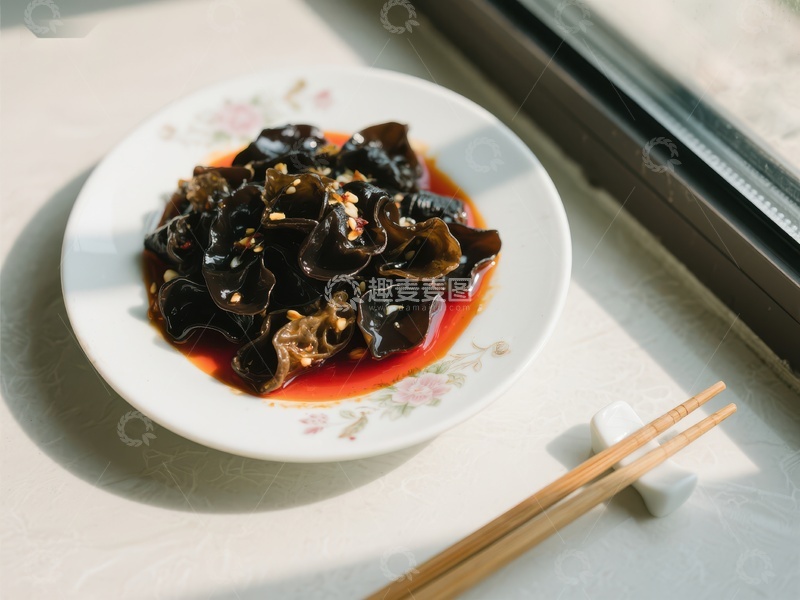 高清大图下载【趣麦麦图】木耳拌红油，清新美味小菜