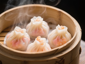 热气腾腾的蒸饺