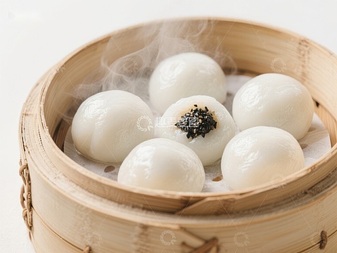 热气腾腾的蒸笼小点心