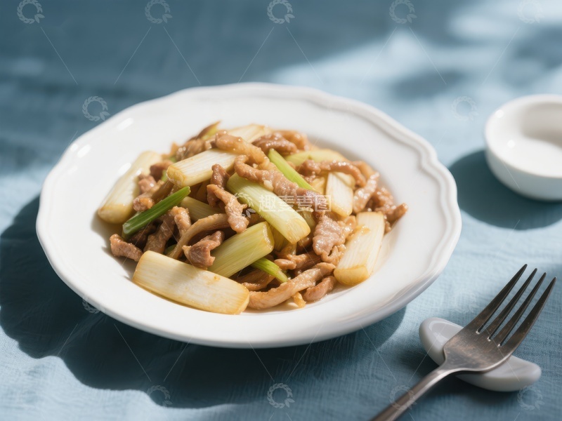 炒肉片与葱段的美味佳肴