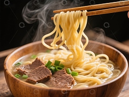 热气腾腾的牛肉面