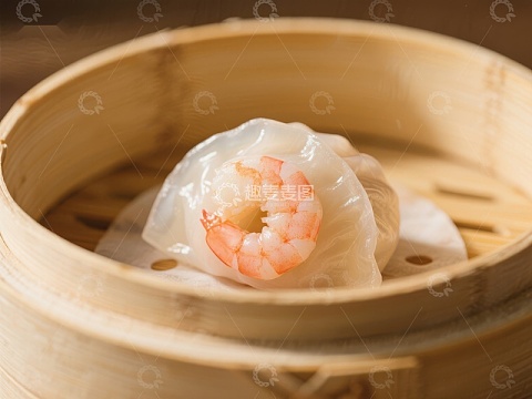 竹蒸笼中的虾饺