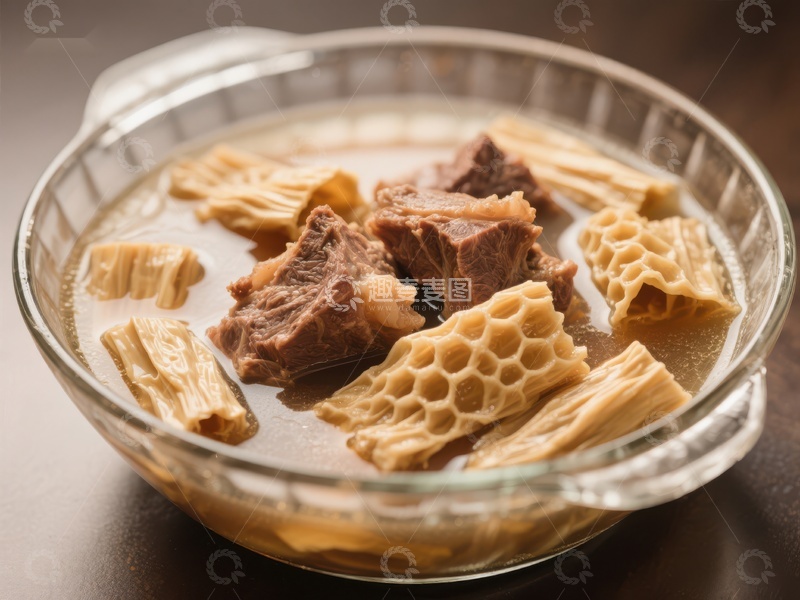 高清大图下载【趣麦麦图】-牛腩竹荪汤，清润滋补佳肴