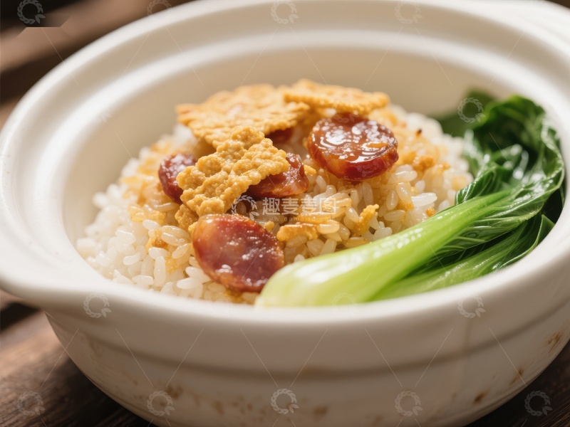 高清大图下载【趣麦麦图】腊肠煲仔饭配青菜