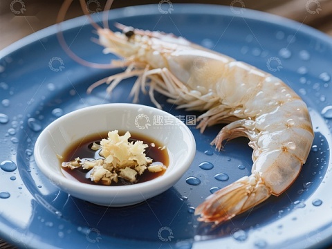清蒸虾配酱油蒜蓉