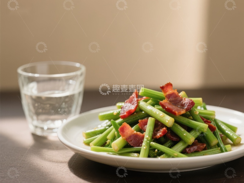 高清大图下载【趣麦麦图】蒜薹炒培根，清新美味