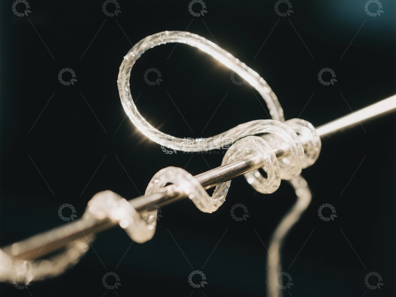 高清大图下载【趣麦麦图】透明绳索缠绕金属杆特写