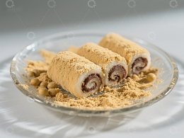甜点卷饼配碎屑装饰