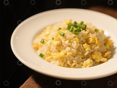 香葱炒饭，金黄诱人