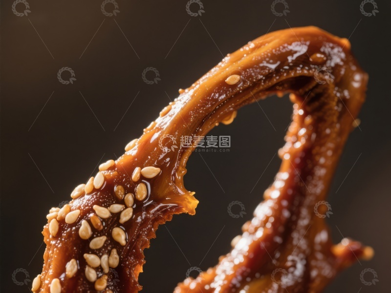 高清大图下载【趣麦麦图】酱香鸭脖，撒满芝麻的美味特写