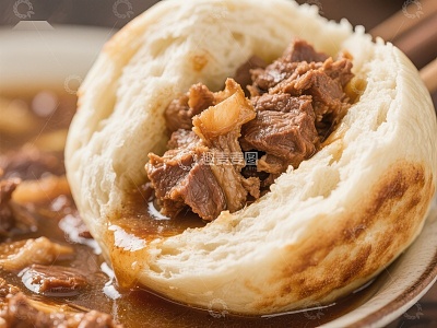 肉汁饱满的包子特写