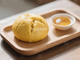 新鲜面包配蜂蜜酱