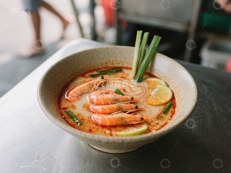 高清大图下载【趣麦麦图】泰式冬阴功汤，鲜虾与柠檬的完美结合