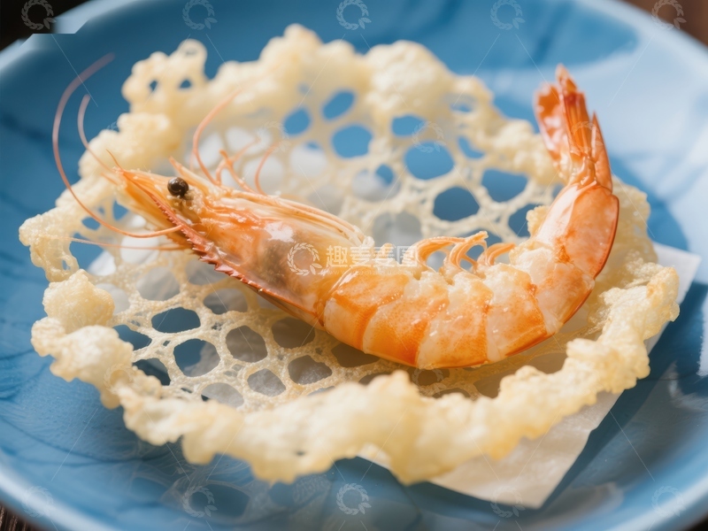 高清大图下载【趣麦麦图】虾仁配脆饼，精致美食呈现