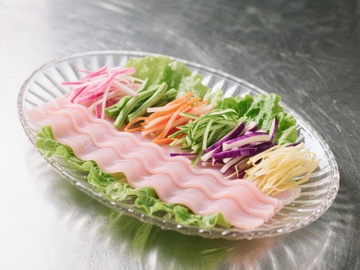 色彩缤纷的蔬菜拼盘