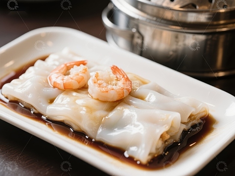 鲜虾肠粉，淋上酱油的美味佳肴