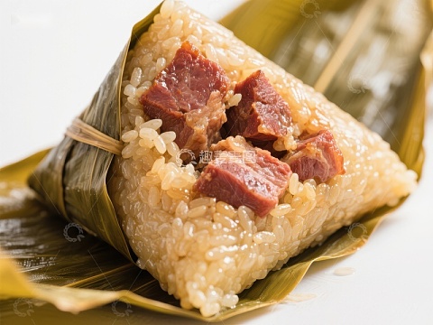 粽子：糯米包裹的美味佳肴