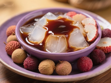 冰镇荔枝甜品，清凉解暑