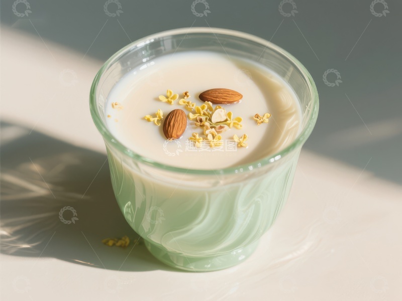 高清大图下载【趣麦麦图】杏仁点缀的牛奶饮品