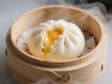 热腾腾的流沙包，美味诱人