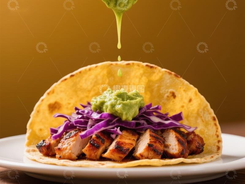 高清大图下载【趣麦麦图】鸡肉塔可配鳄梨酱和紫甘蓝